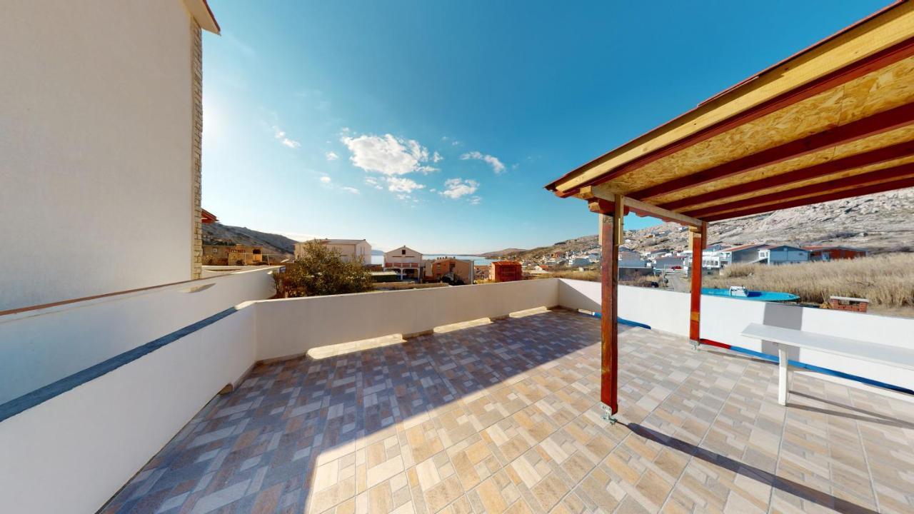 Apartments Riva Metajna Exterior foto