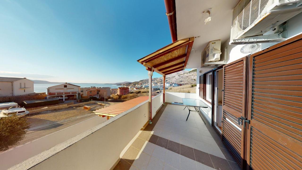 Apartments Riva Metajna Exterior foto