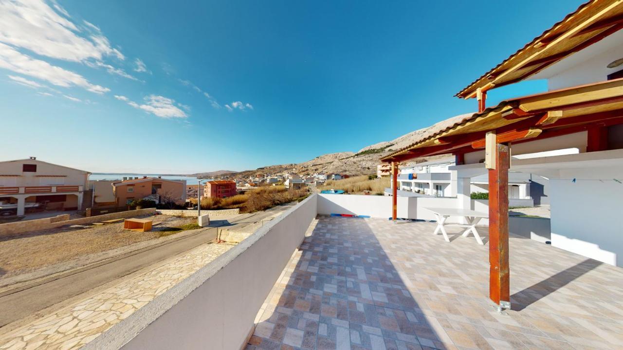 Apartments Riva Metajna Exterior foto