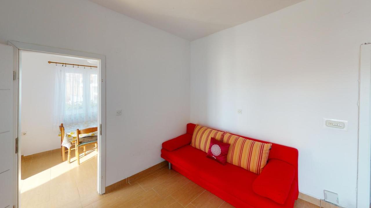 Apartments Riva Metajna Exterior foto