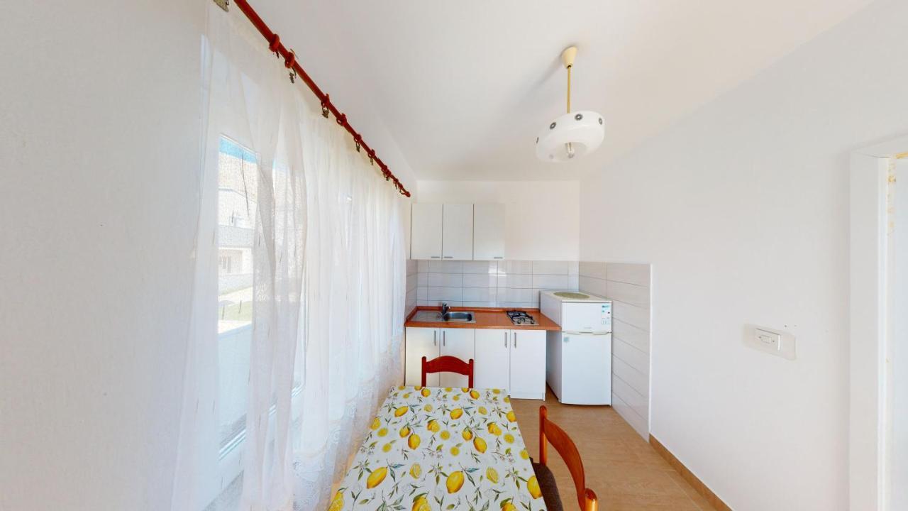 Apartments Riva Metajna Exterior foto