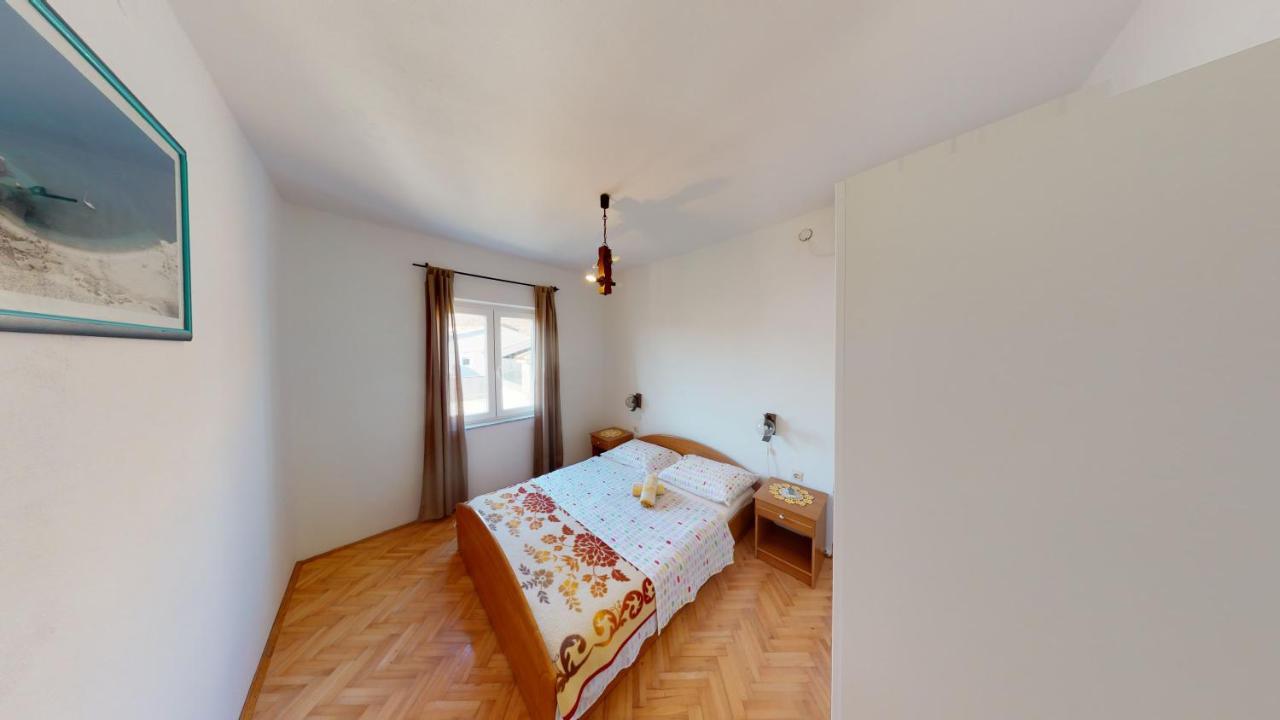 Apartments Riva Metajna Exterior foto